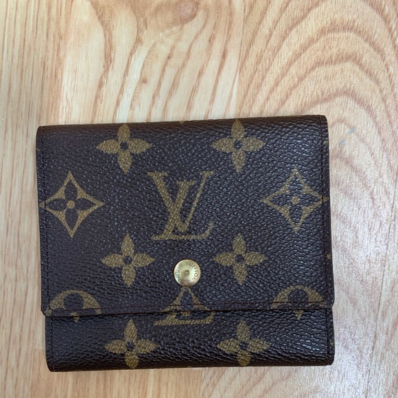 LOUIS VUITTON Trifold Card Holder - Picture 1 of 8